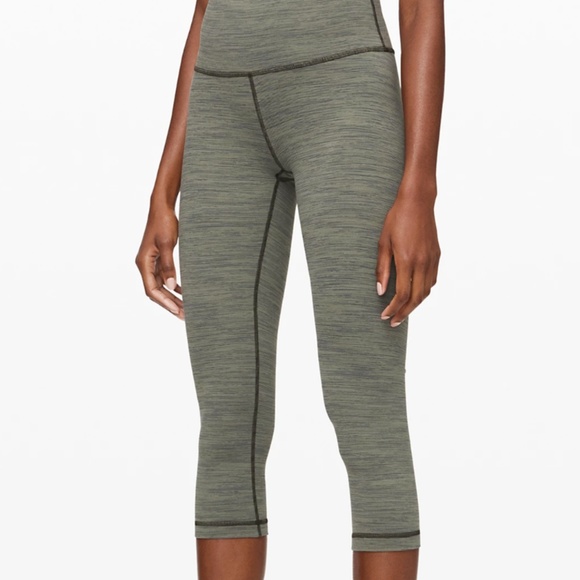 Lululemon 😍 Wunder Under Crop Full-On Luon 21" - Picture 6 of 8